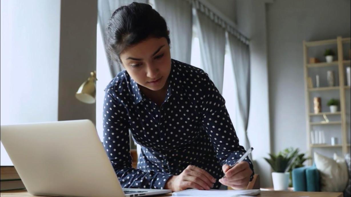 Team bei der Kursplanung für SEO Content