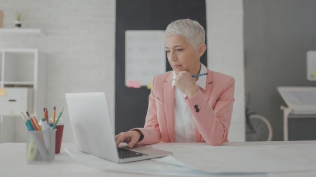 Online-Seminar zur SEO Content-Strategie bei Peralythnova